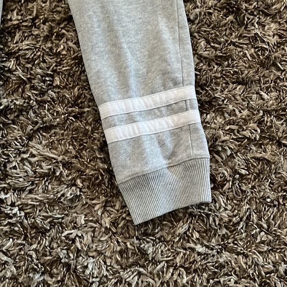 Children’s Place Grey Sweatpant, Size 10/12, good used condition - Picture 7 of 9